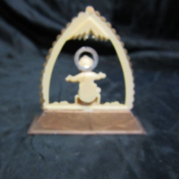 VINTAGE 60'S MINIATURE PLASTIC FIGURINE OF A HALOED BABY JESUS CHRISTMAS DECOR - Picture 3 of 6